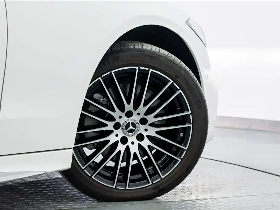 Mercedes-Benz C-Class 2023 C 200 L Sport фото 19