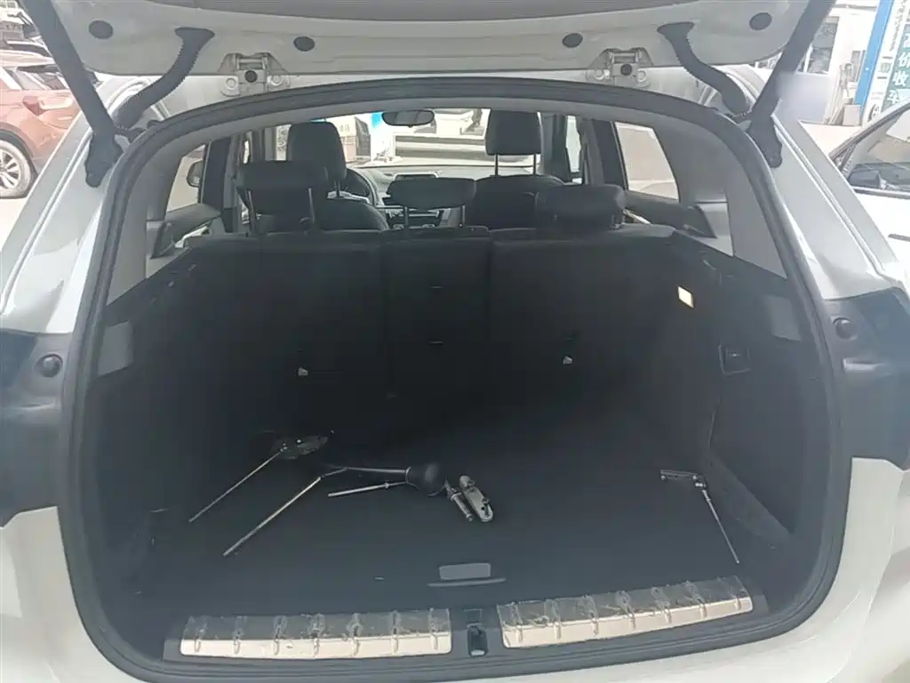BMW X1 2016 sDrive18Li Luxury Model фото 19