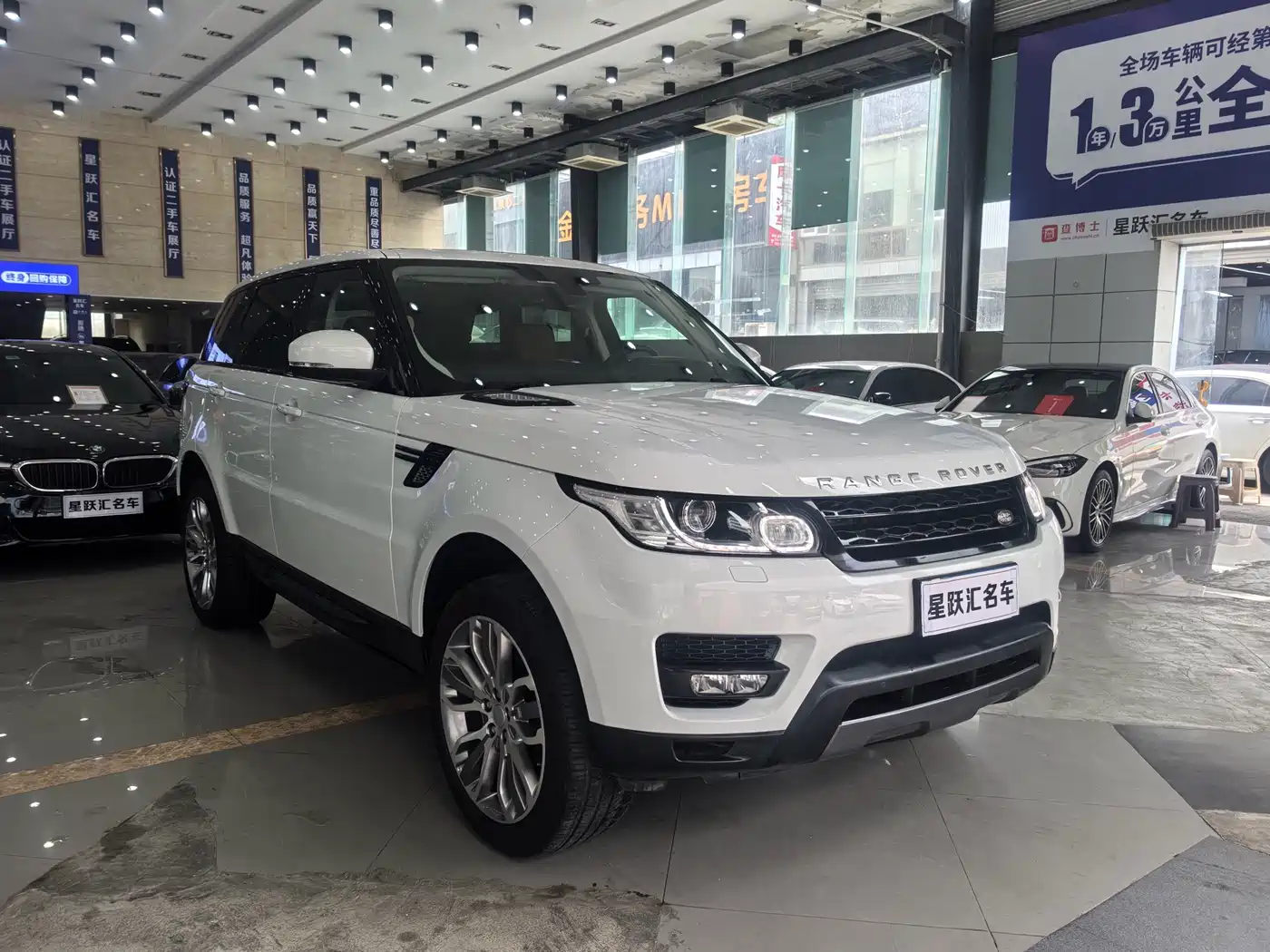 Land Rover Range Rover Sport 2016 Model 3.0 SDV6 HSE DYNAMIC фото 3