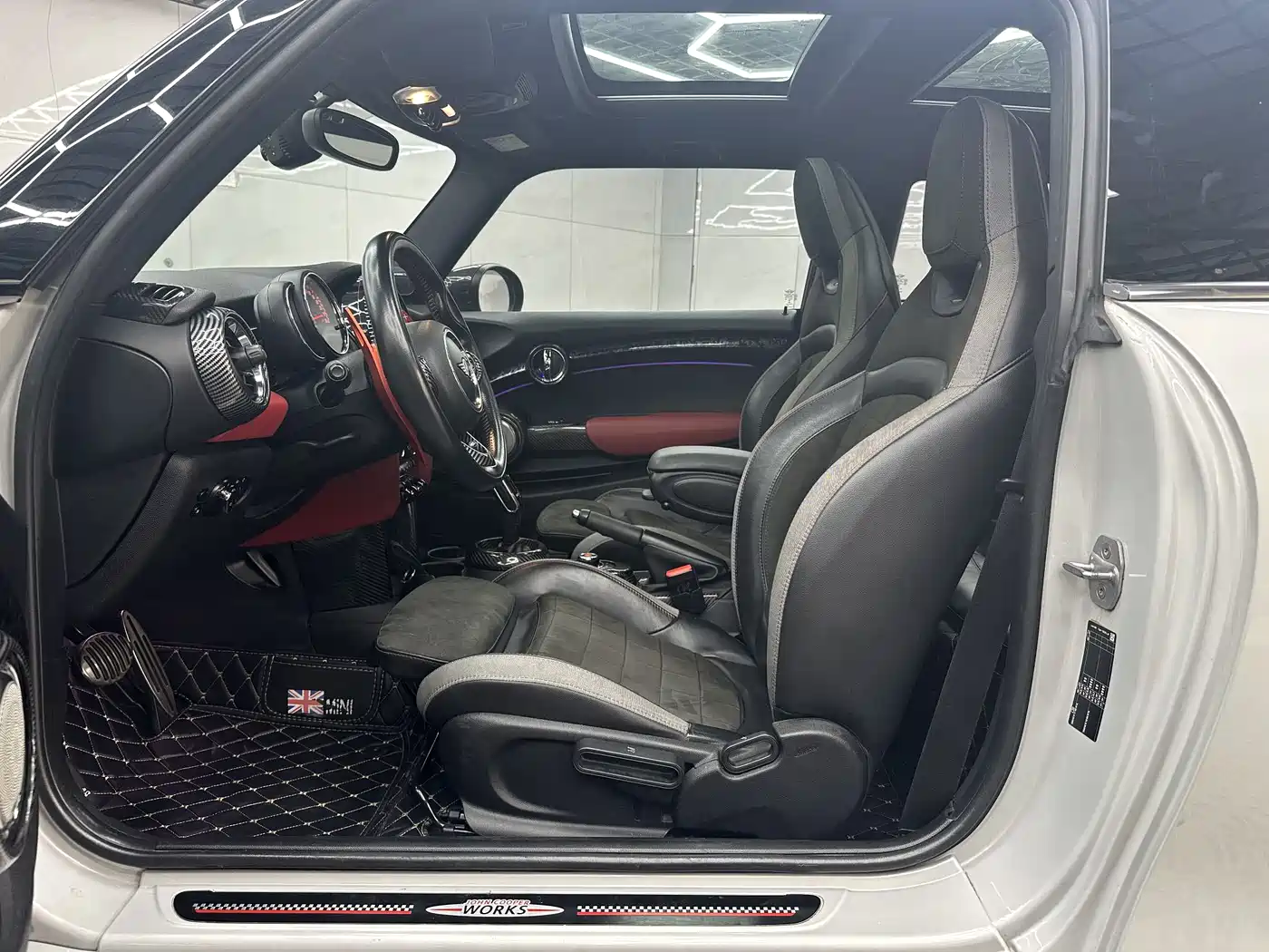 MINI JCW 2020 2.0T JOHN COOPER WORKS фото 10