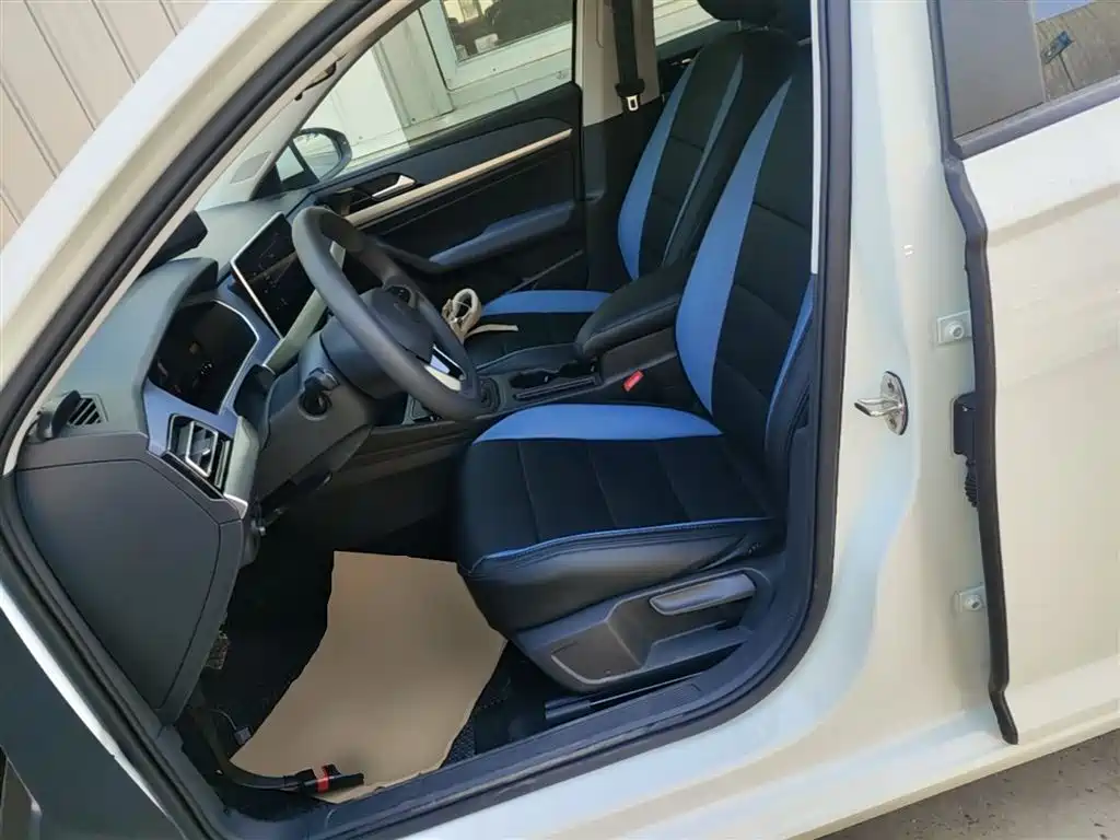 Volkswagen Lavida 2024 Model 1.5L Automatic Delight Edition фото 15