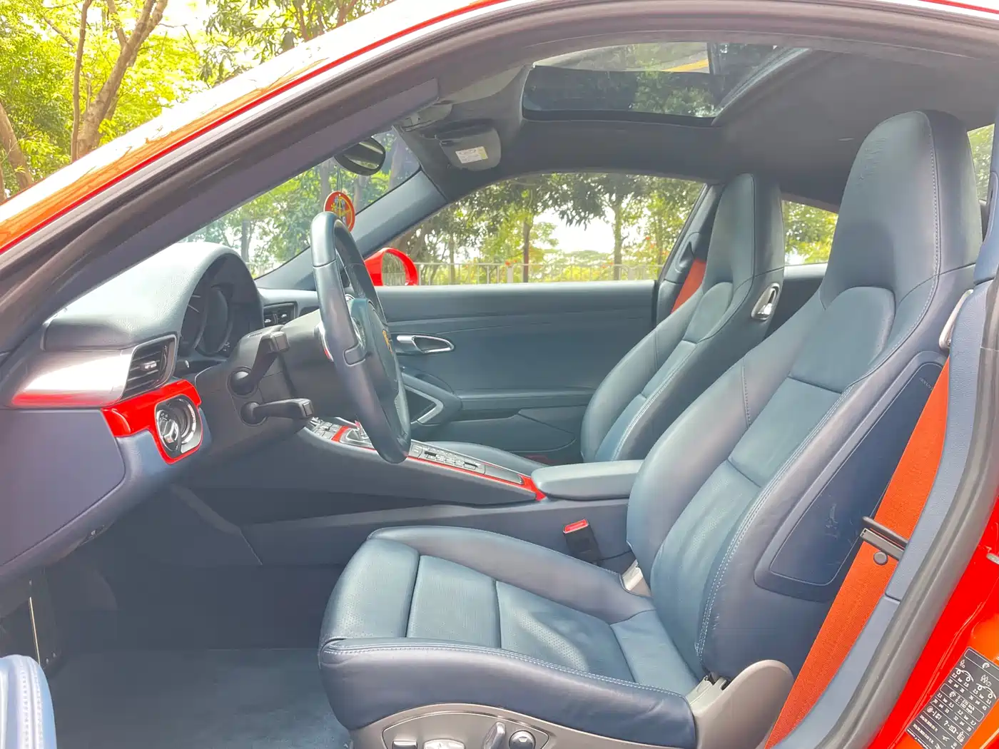 Porsche 911 2015 Carrera 4 3.4L Style Edition фото 17