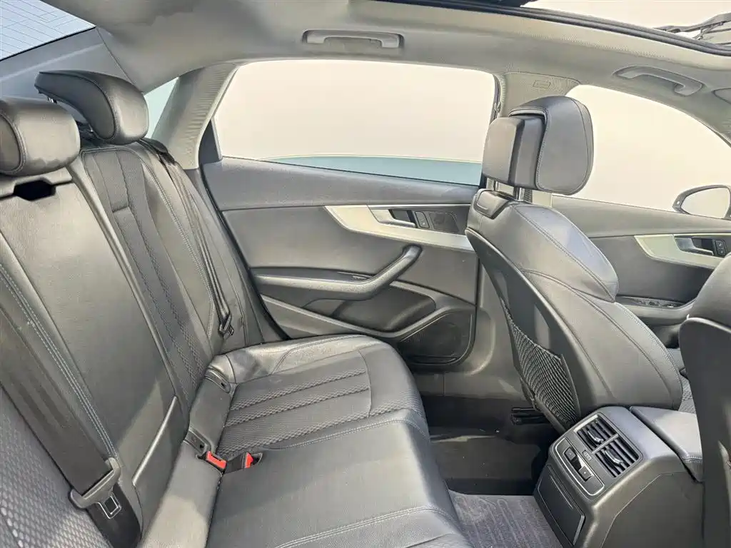 Audi A4L 2018 30th Anniversary 40 TFSI Sport фото 8