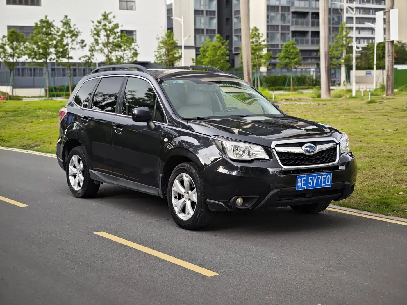 Subaru Forester 2013 2.5i Automatic Elite Edition фото 3