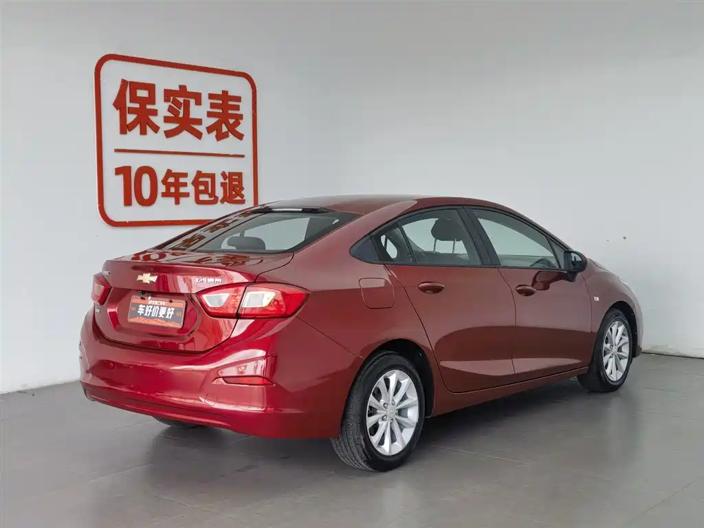 Chevrolet Cruze 2018 320 Automatic Pioneer Sunroof Edition фото 2