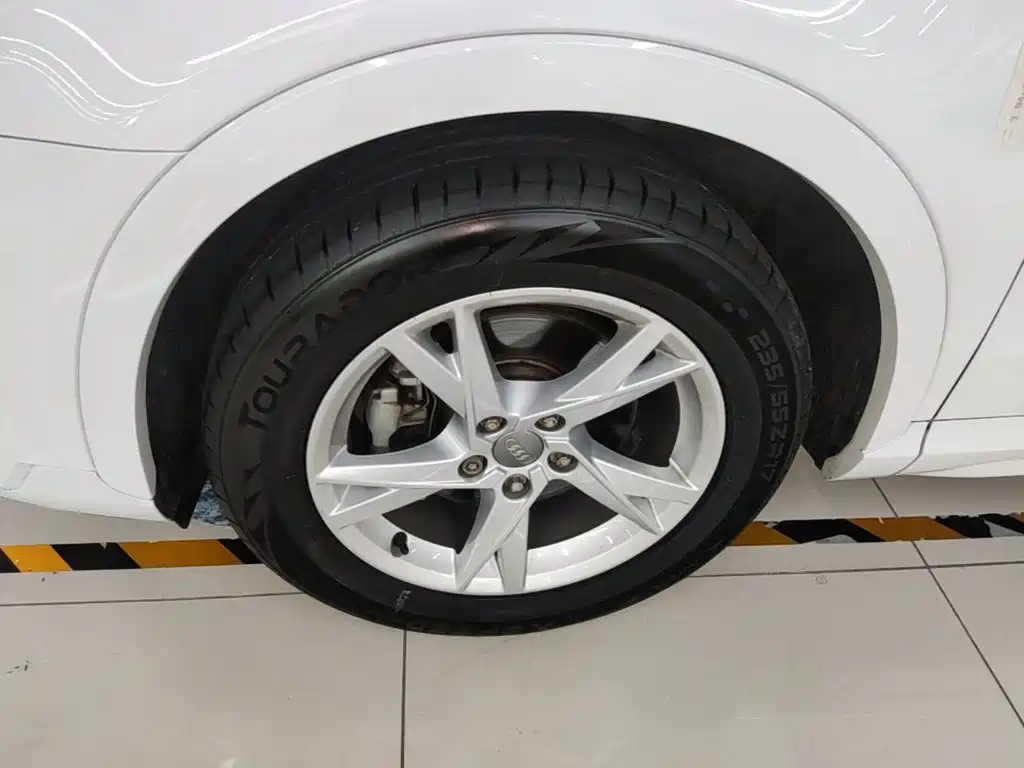 Фото 23 - Audi Q3