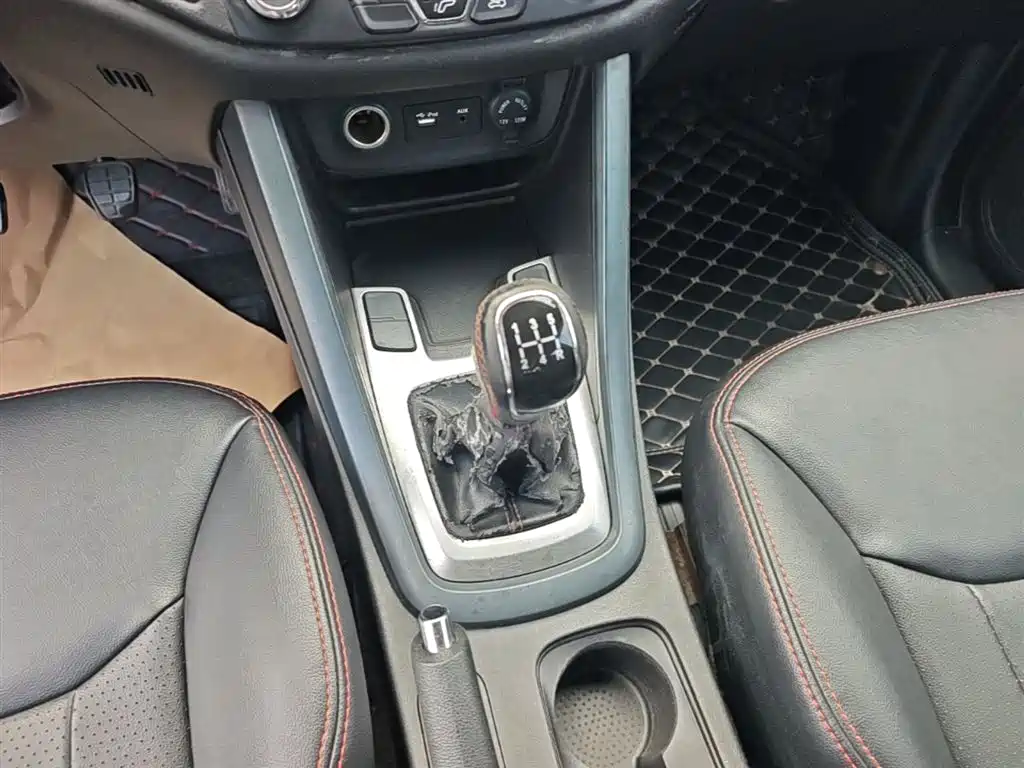 Chery Tiggo 5 2015 2014 2.0L Manual Family Joy Edition