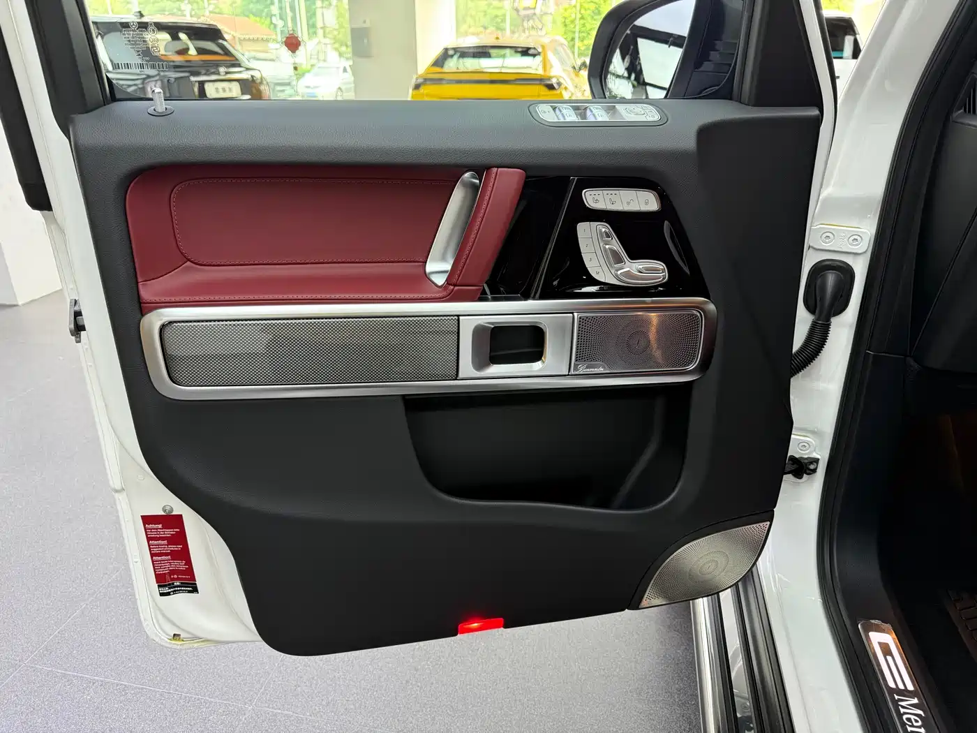 Mercedes-Benz G-Class 2025 G 500 фото 9
