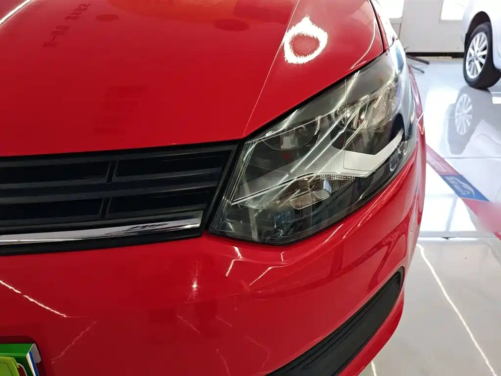 Volkswagen Polo 2016 1.4L Automatic Trend фото 24