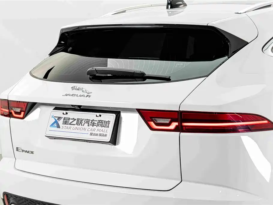 Фото 8 - Jaguar E-PACE