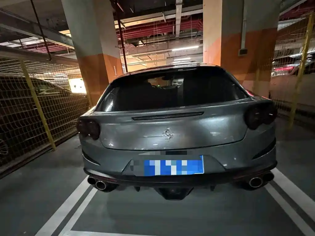Ferrari GTC4Lusso 2017 3.9T V8 фото 4