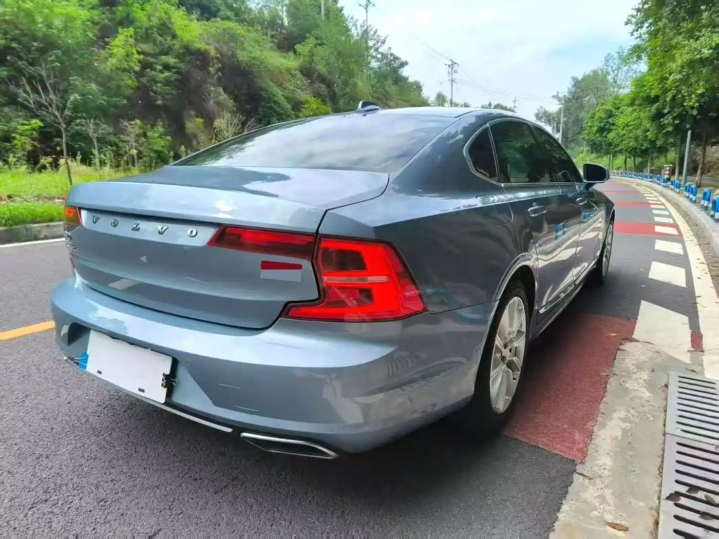 Photo 8 - Volvo S90
