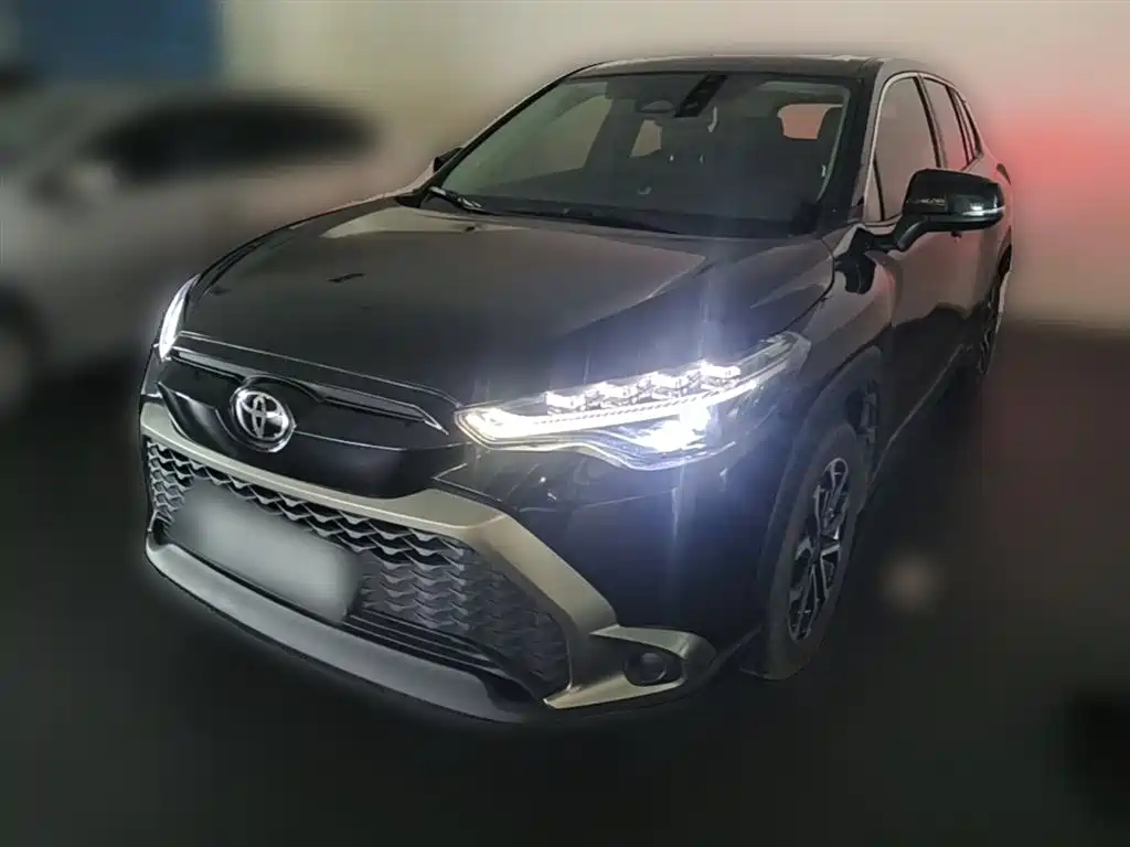 Toyota Frontlander 2023 2.0L CVT Luxury Edition фото 3