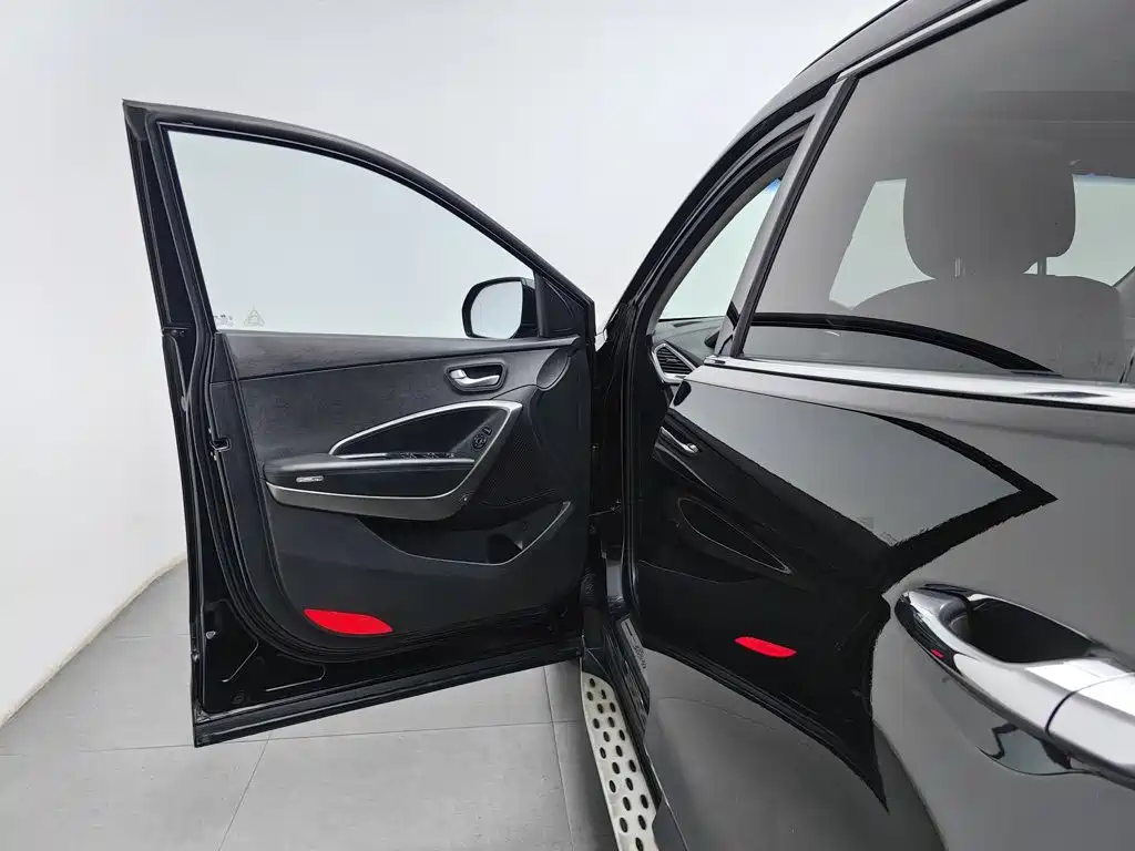 Hyundai Grand Santa Fe 2016 2013 3.0L 7-Seater 4WD Comfort Edition