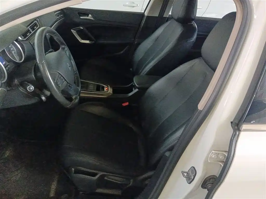 Peugeot 408 2014 1.8L Automatic Luxury Edition фото 15