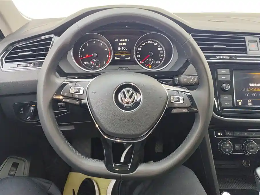 Volkswagen Tiguan L 2019 330TSI Automatic 2WD Smart Luxury Edition China VI фото 15