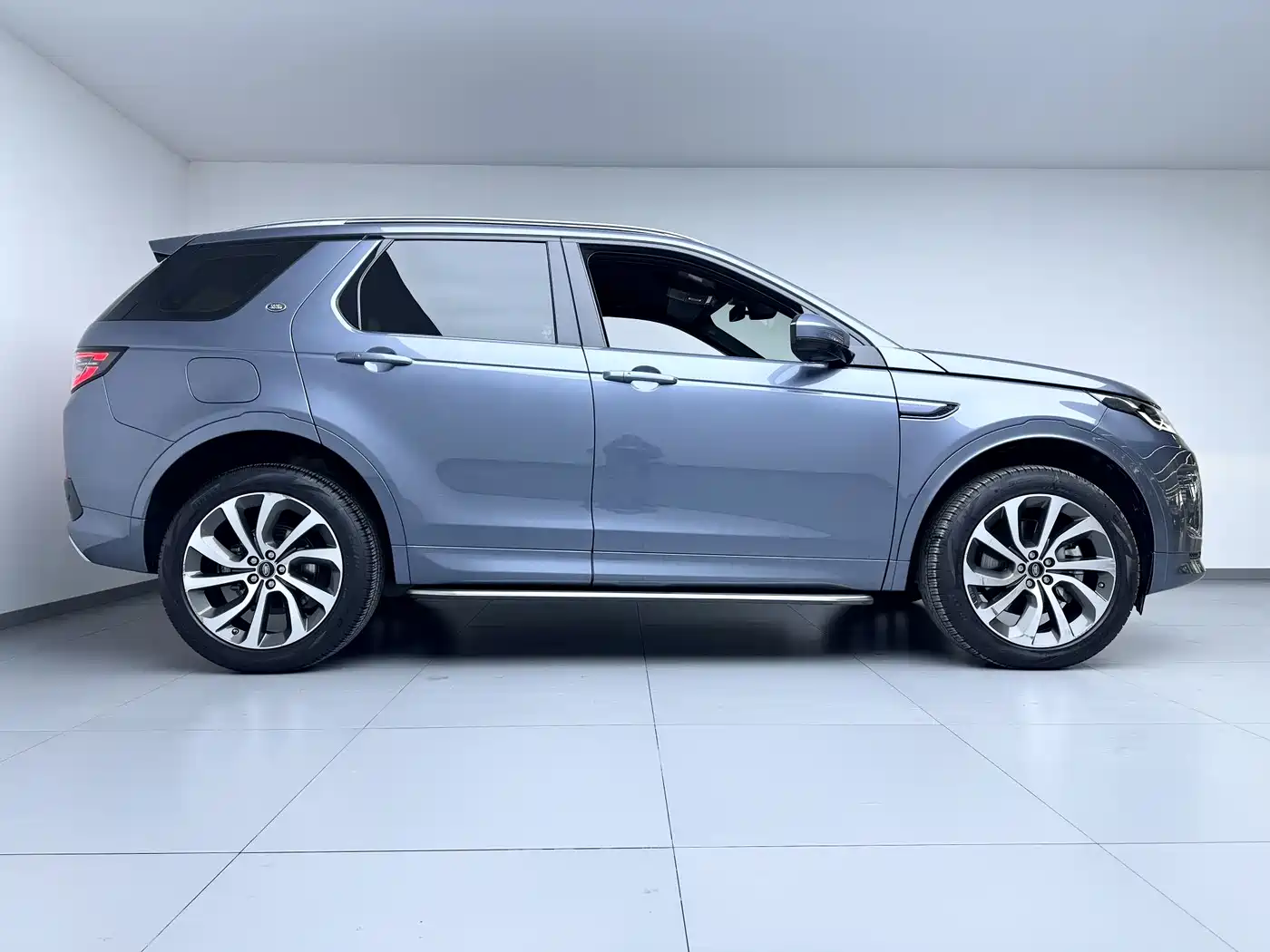 LAND ROVER DISCOVER SPORTS