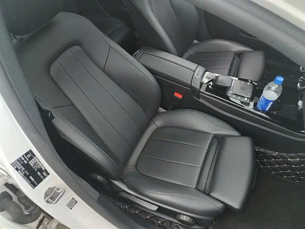 Mercedes-Benz A-Class 2020 Facelift A 200 L Sport Sedan Dynamic фото 25