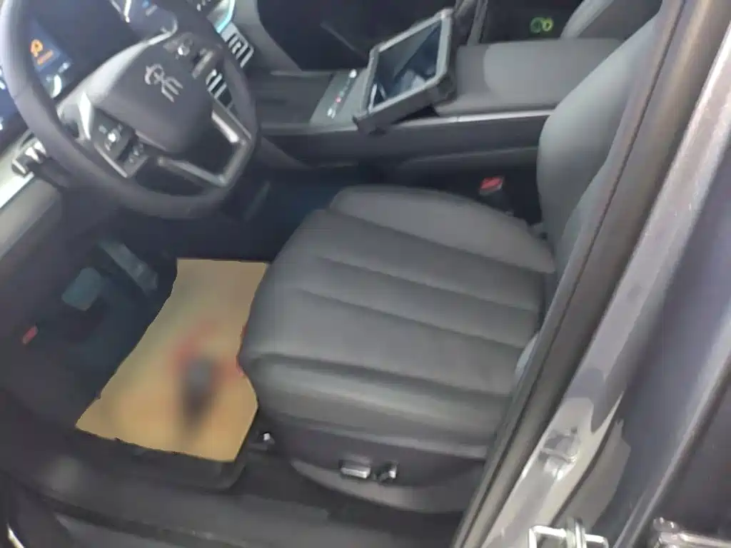 BYD Song L DM-i 2026 2026 DM-i Intelligent Driving Edition 135KM Base Model