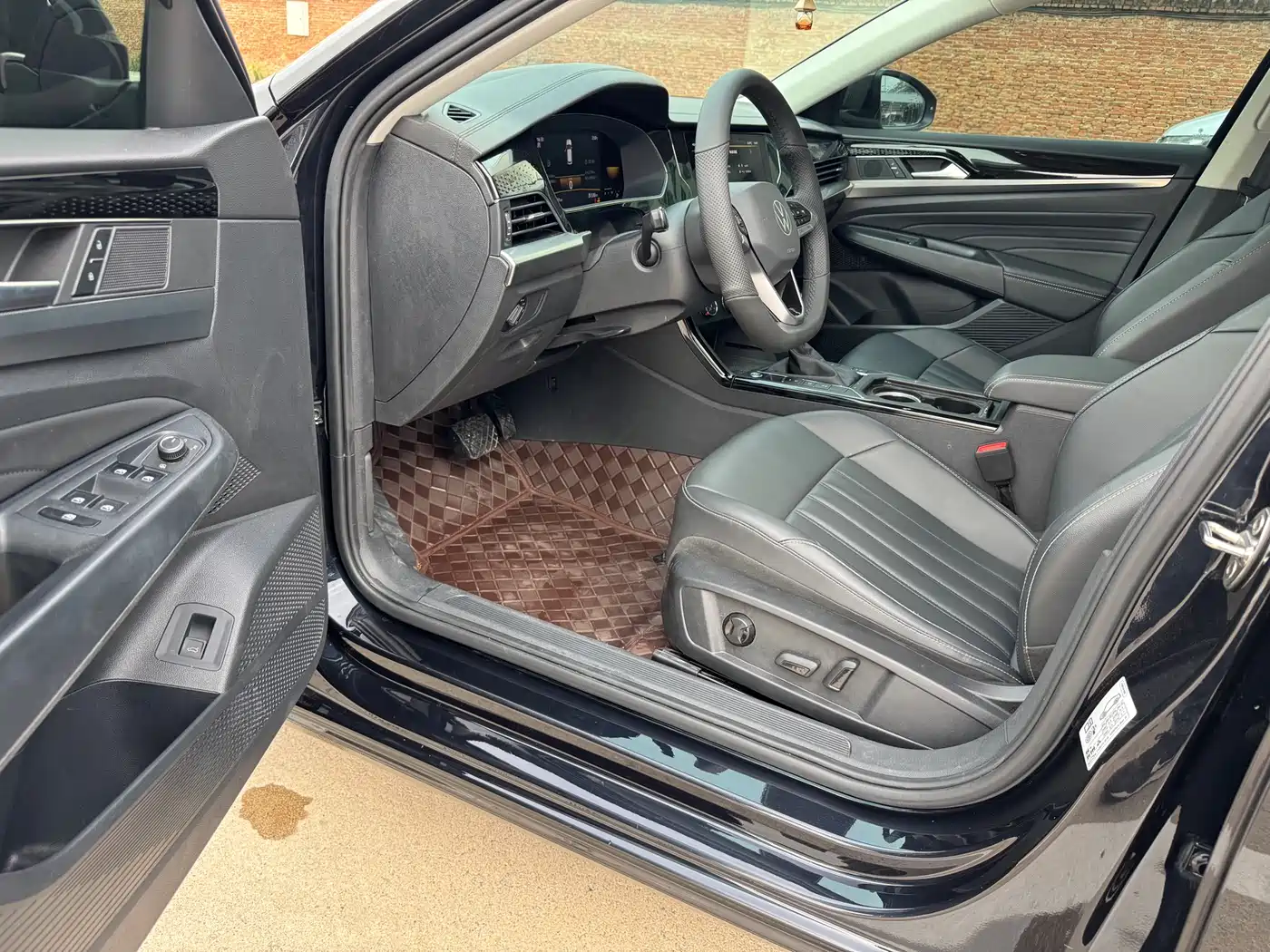 Volkswagen Passat 2022 280TSI Business Edition фото 4