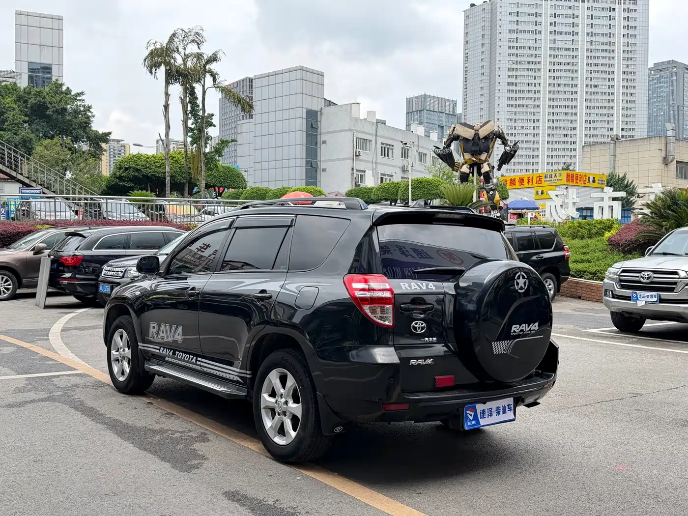 Toyota RAV4 Rongfang 2011 2.0L Automatic Luxury Edition фото 14