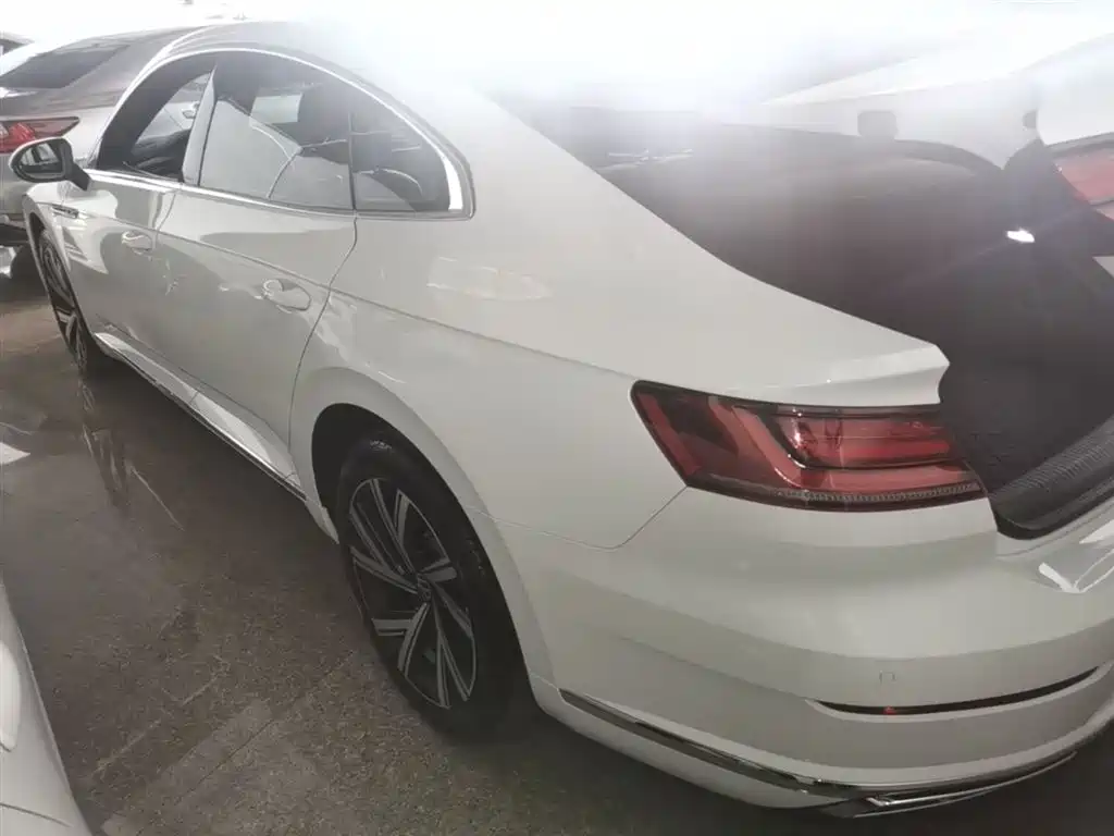 Volkswagen FAW-Volkswagen CC 2021 330TSI Dazzle Edition фото 5