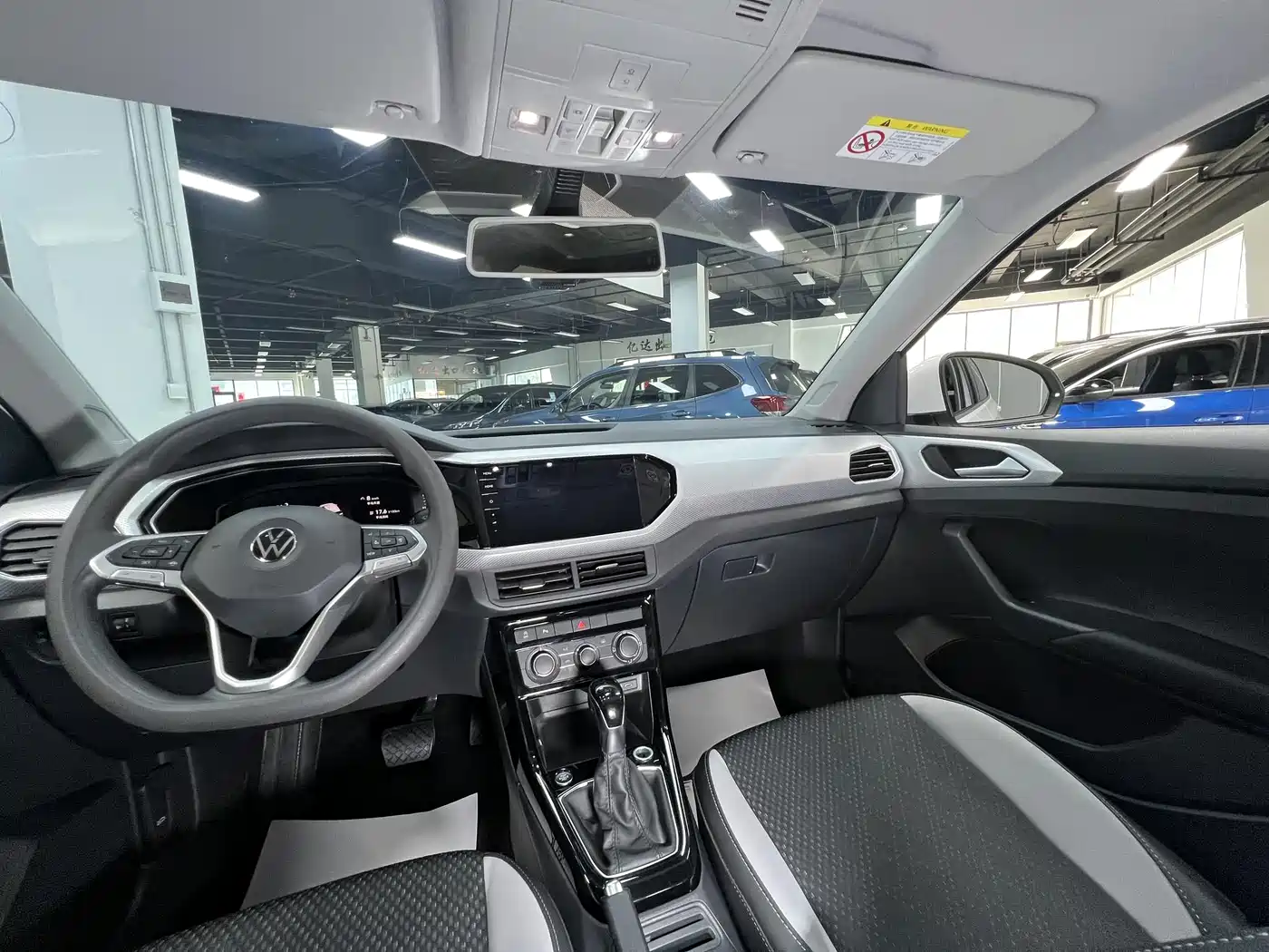 Volkswagen Tanying 2021 1.5L Automatic Smart Connect Edition фото 14