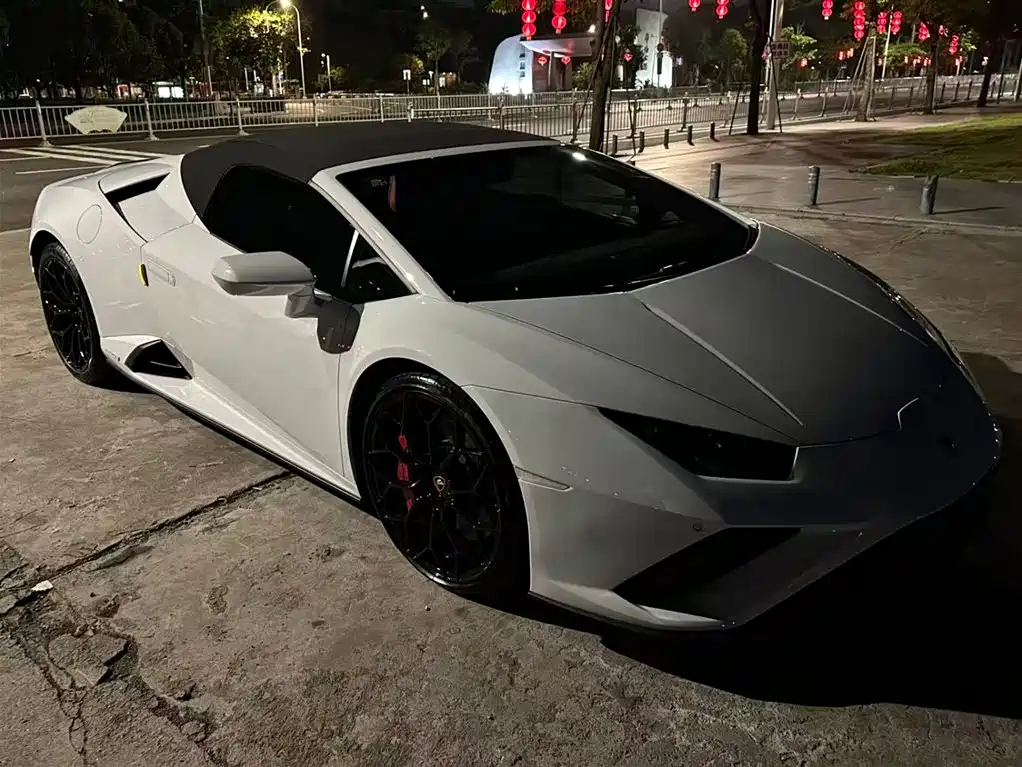 Lamborghini Huracán 2020 Huracán EVO RWD Spyder фото 2