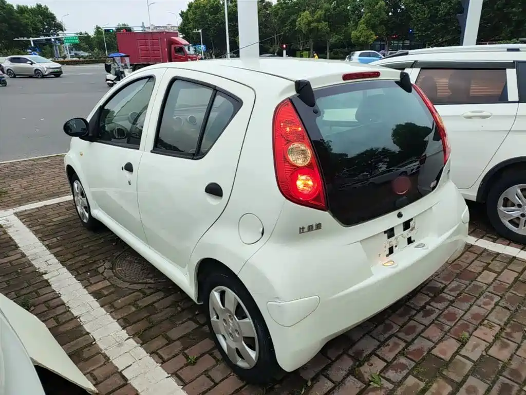 BYD F0 2015 1.0L AMT Xuan Cool Edition фото 5