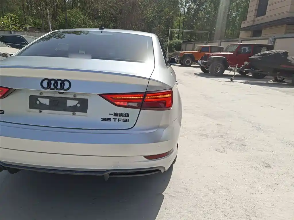 Audi A3 2019 Limousine 35 TFSI Fashion China V фото 8