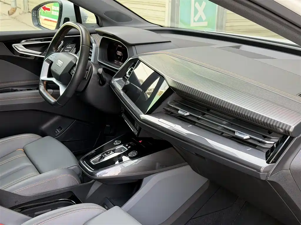 Audi Q4 e-tron 2024 40 e-tron Creation Edition фото 12