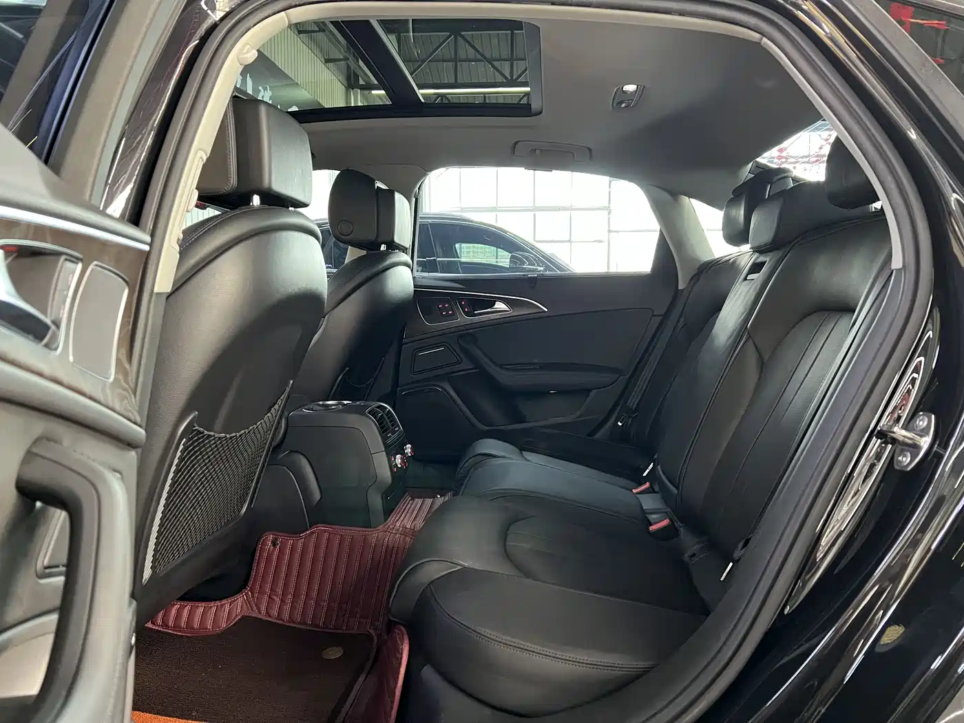 Audi A6L 2014 50 TFSI quattro Luxury фото 4