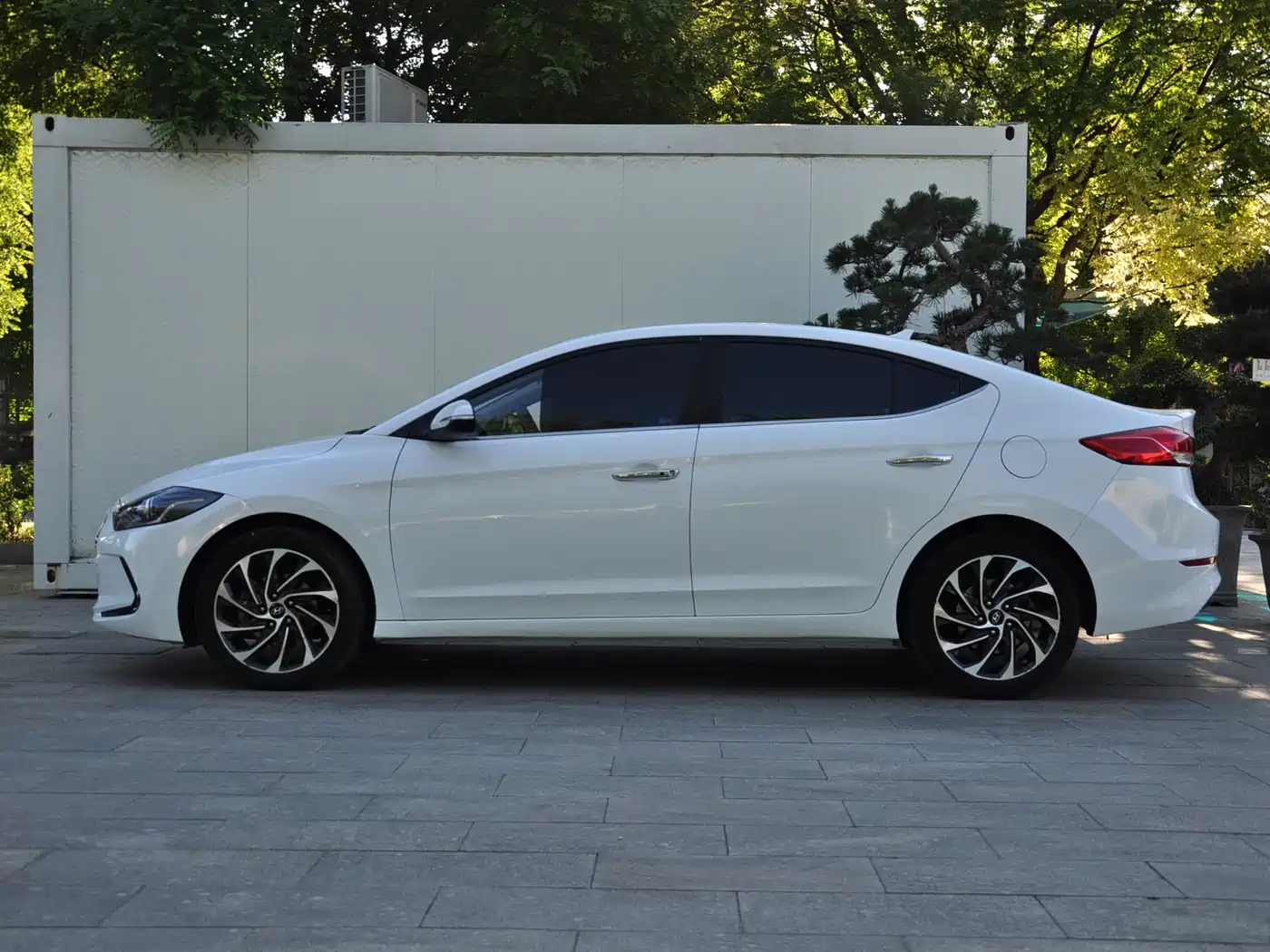 Hyundai Elantra 2019 1.5L CVT Smart Elite фото 5