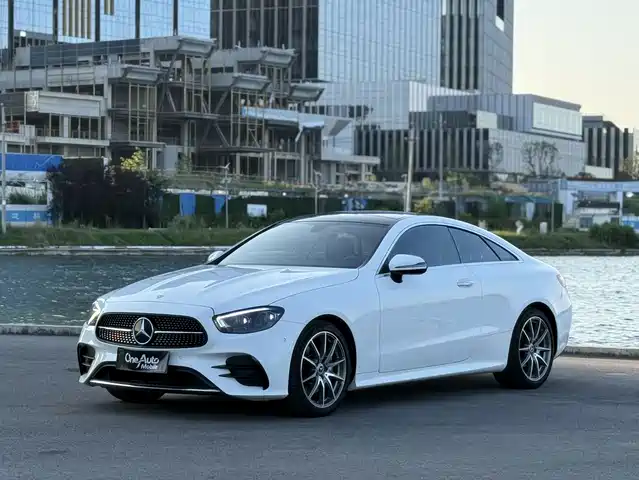 Mercedes-Benz E-Class E 260 4MATIC, купе