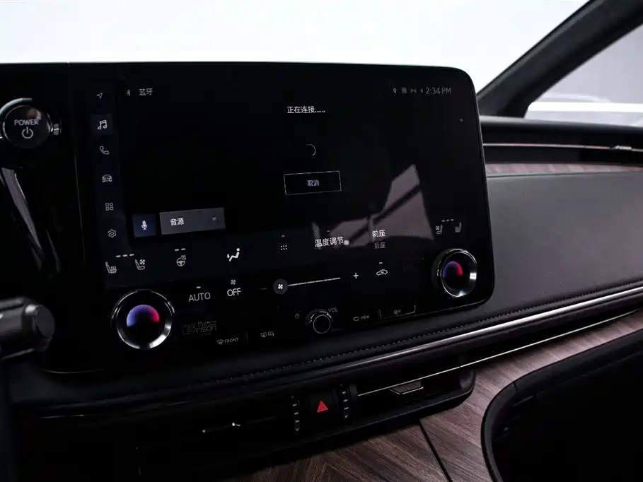 Lexus LM 2023 500h 6-Seater Prestige Edition фото 8