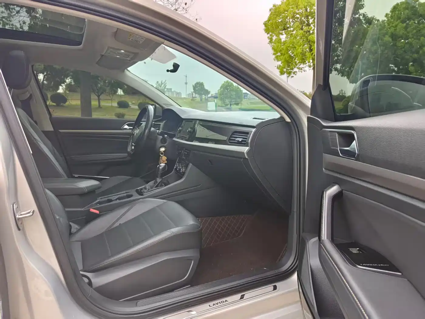 Volkswagen Lavida 2019 1.5L Automatic Comfort Edition China VI фото 12