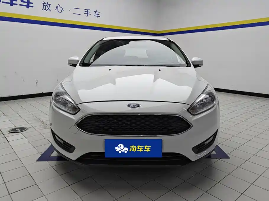 Фото 2 - Ford Focus