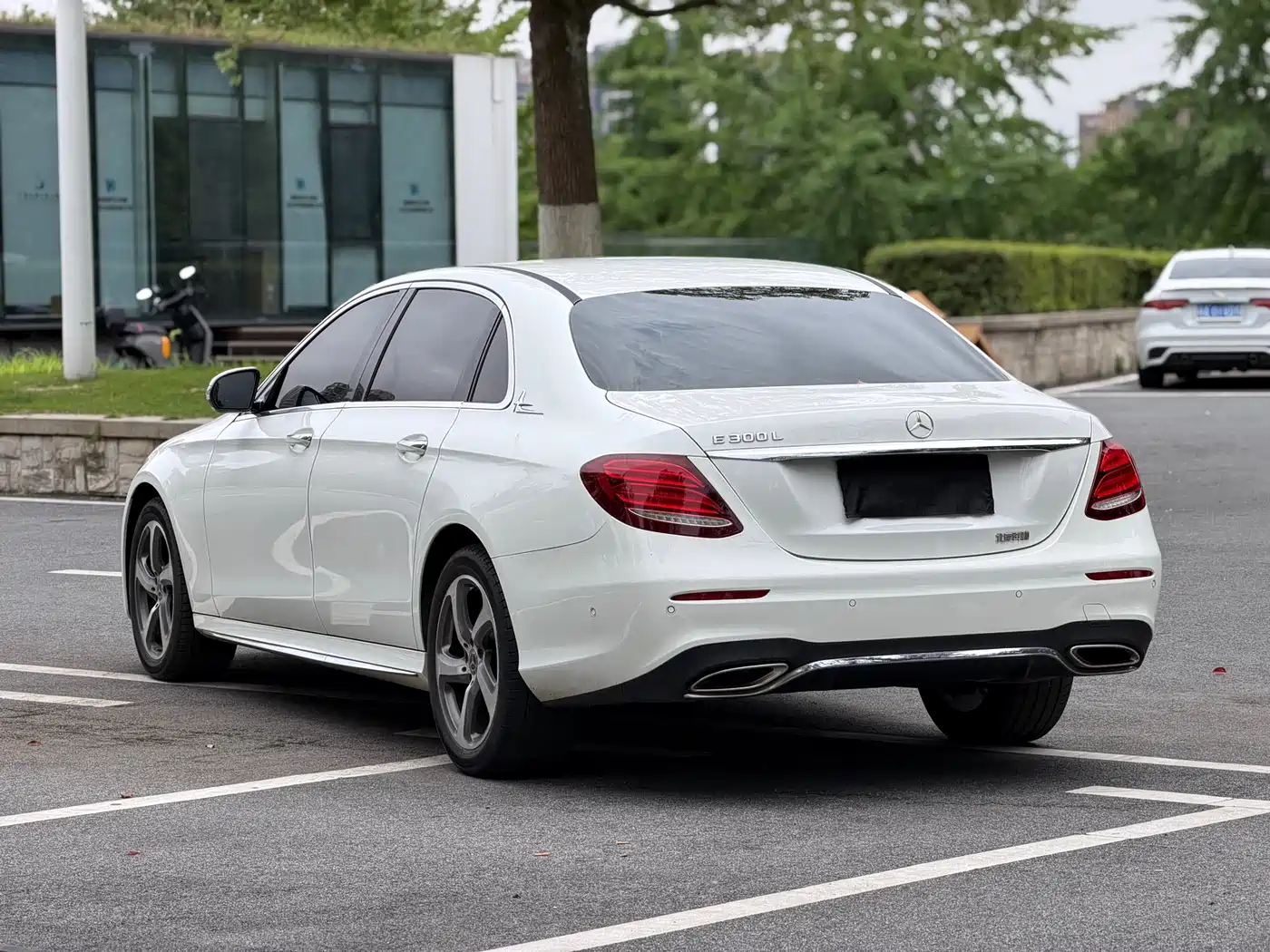 Mercedes-Benz E-Class 2018 E 300 L Sport Fashion фото 13