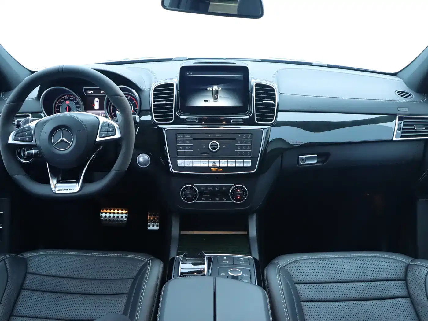 Mercedes-Benz GLS AMG 2017 AMG GLS 63 4MATIC фото 17
