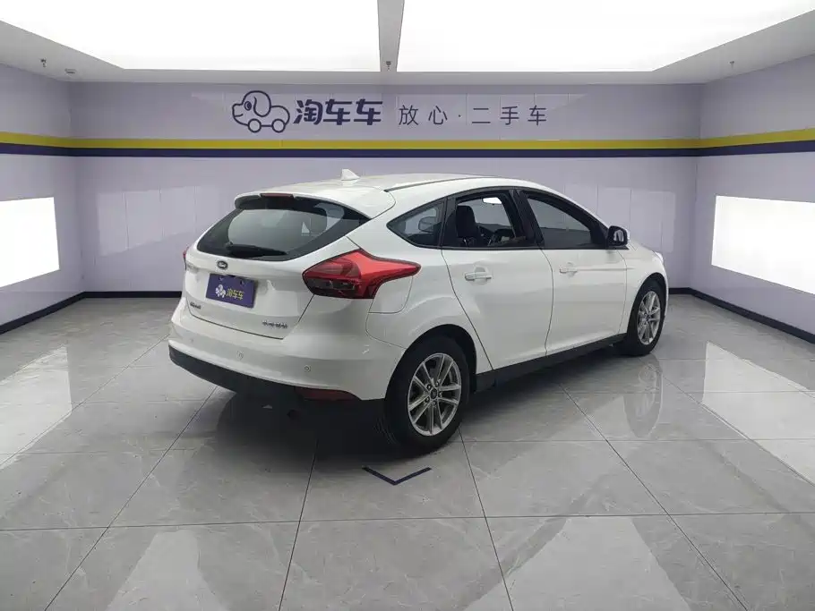 Ford Focus 2019 2018 Hatchback Classic 1.6L Automatic Trend Smart Edition