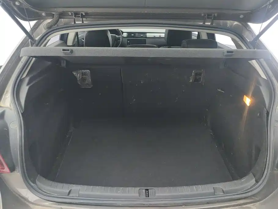 Qoros 3 2016 2016 Hatchback 1.6T Automatic Zhiku