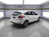 Фото 3 - Ford Focus