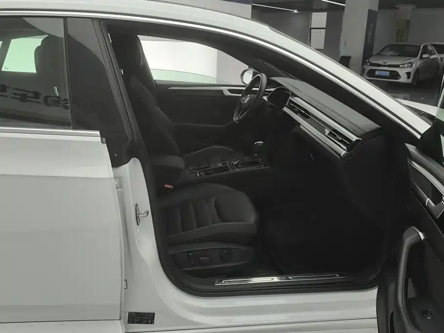 Фото 8 - Volkswagen CC