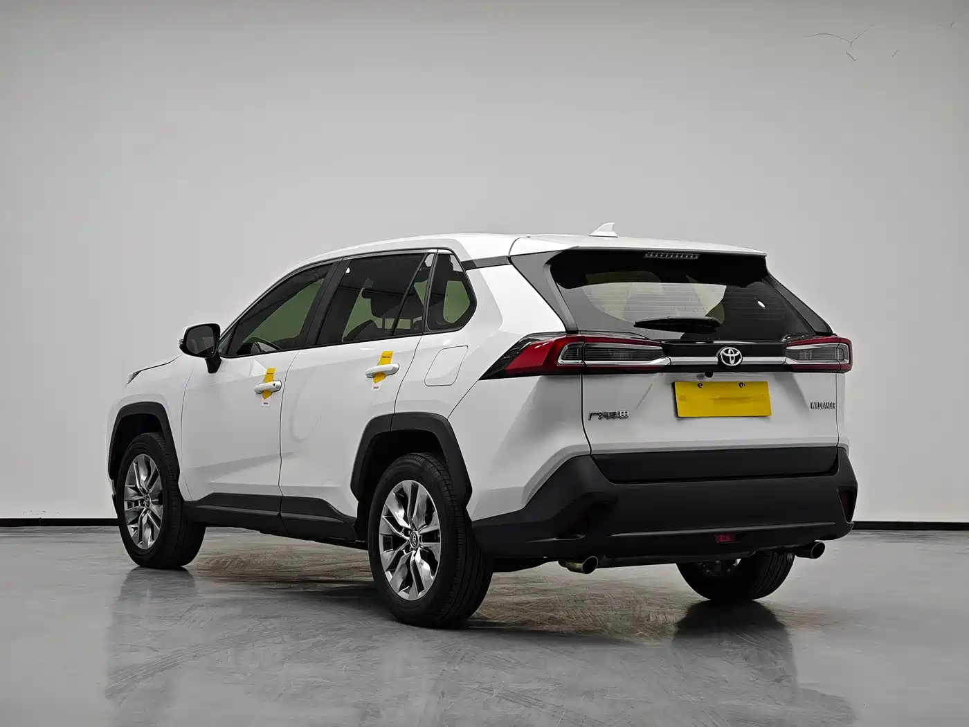 Toyota Wildlander 2024 2.0L CVT FWD Leading Edition фото 6