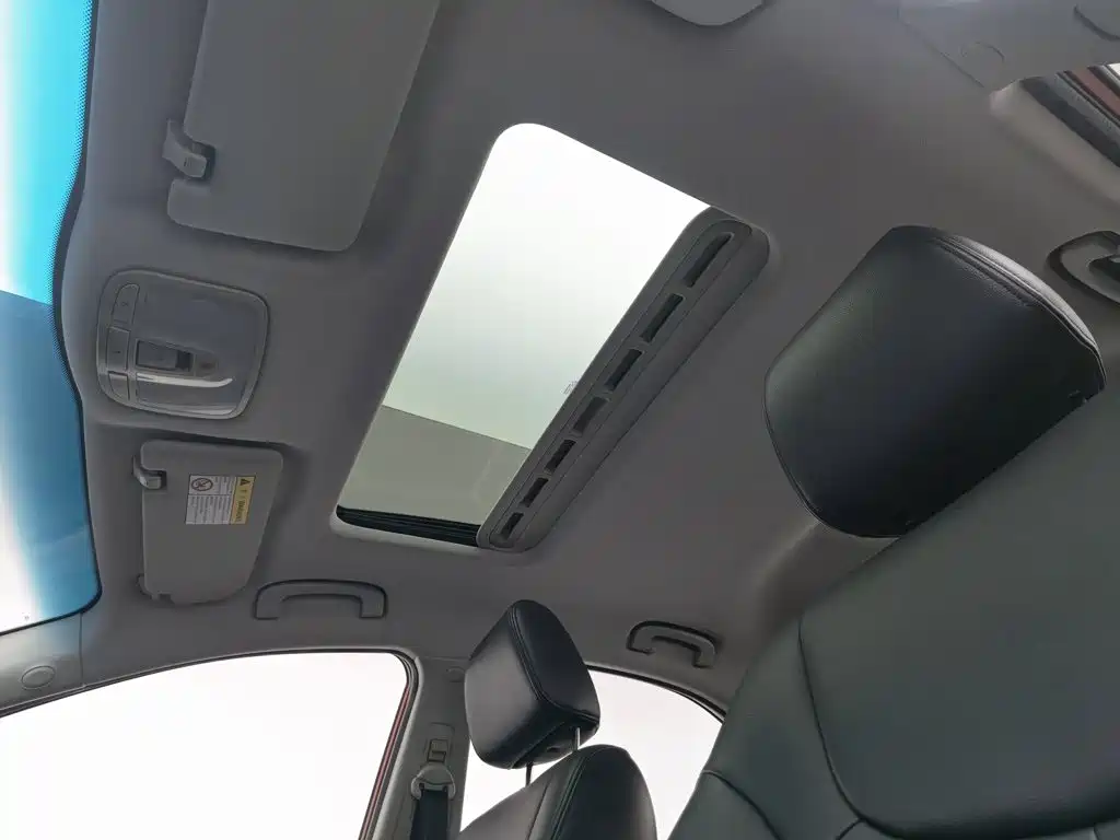 Photo 14 - Roewe 360