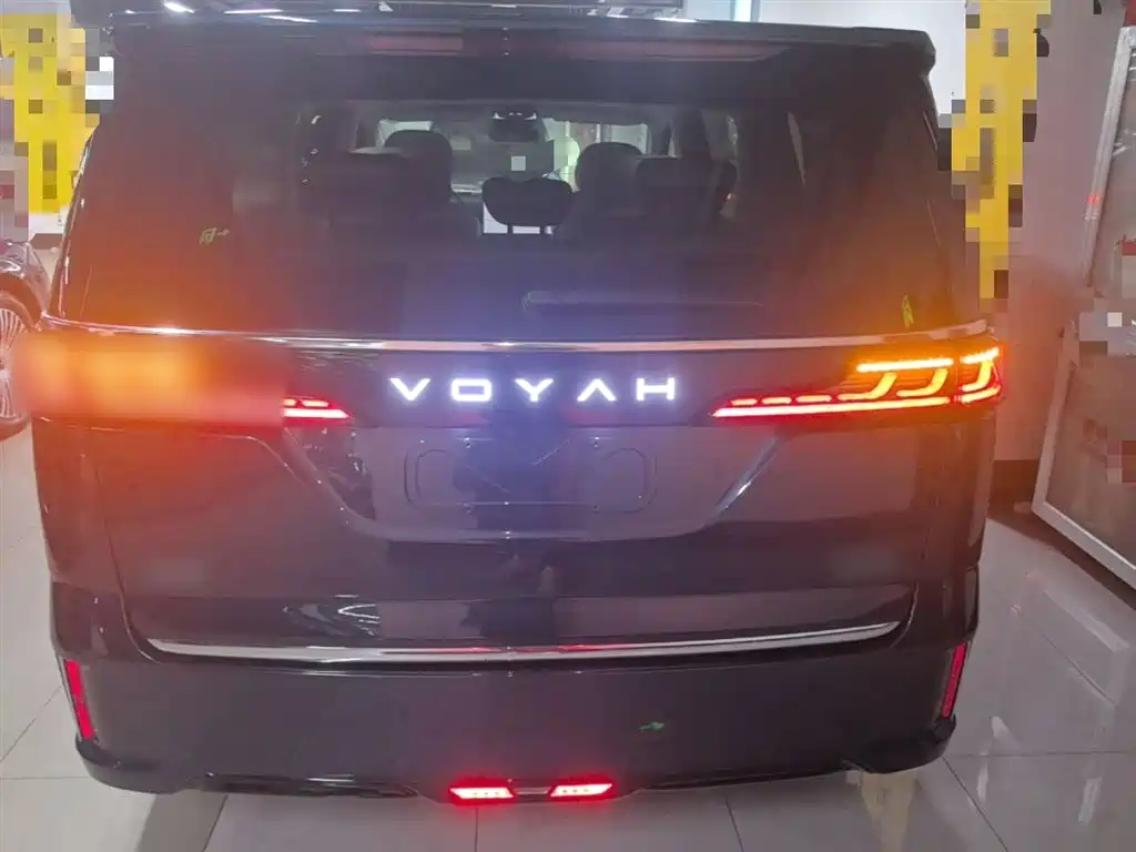 Voyah Auto Voyah Dreamer 2025 PHEV AWD Flagship Kunpeng Edition фото 6