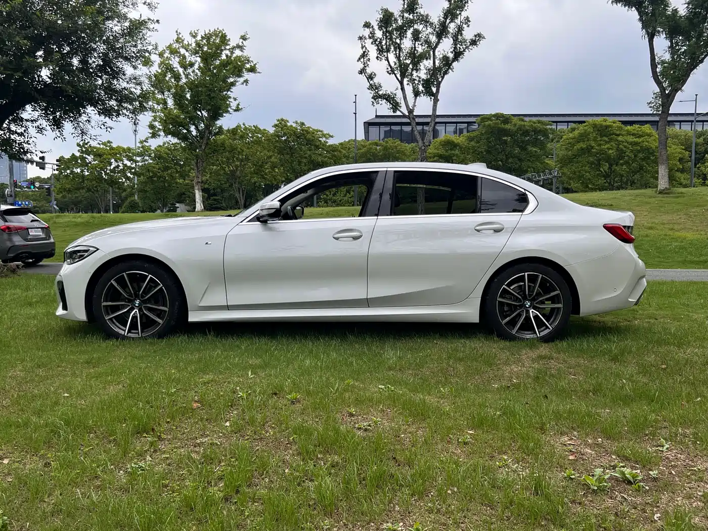 BMW 3 Series 2021 325Li M Sport Package фото 4