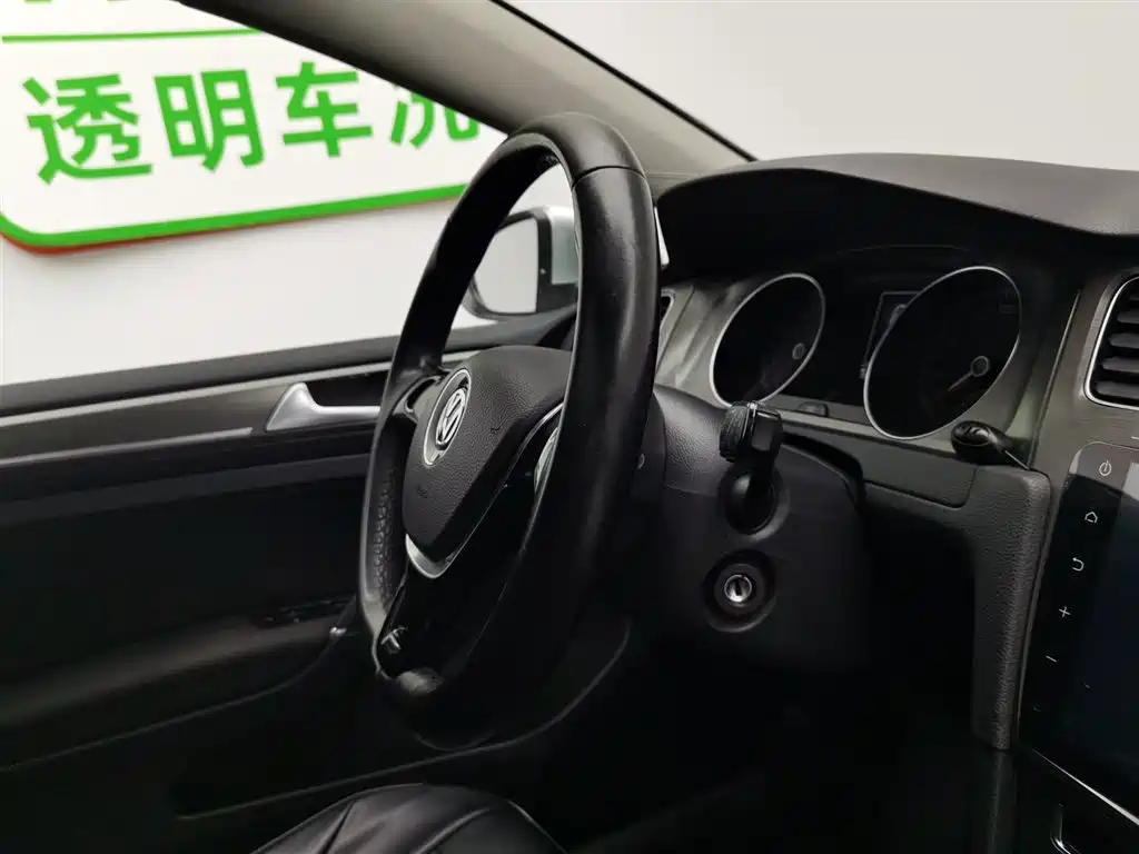 Volkswagen Golf 2016 1.6L Automatic Comfort фото 22
