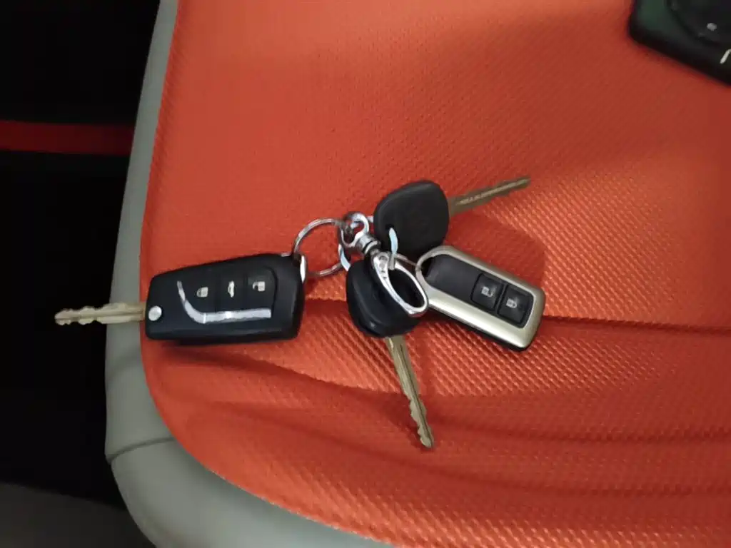 Toyota E'Z 2015 180E CVT Crossover Edition фото 9