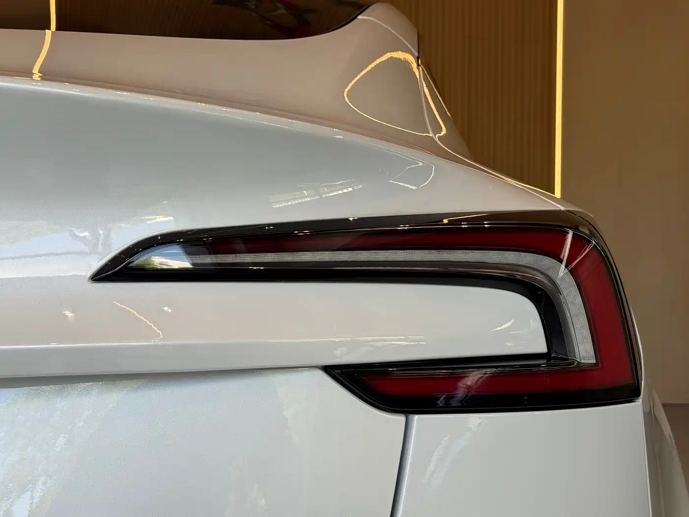 Tesla Model 3 2026 2025 Model Year Facelift Rear-Wheel Drive